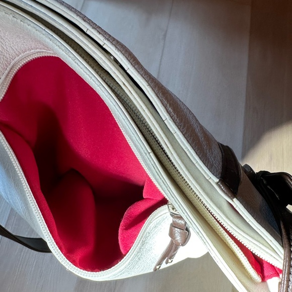 Stone Mountain White Leather Bag - Picture 12 of 16